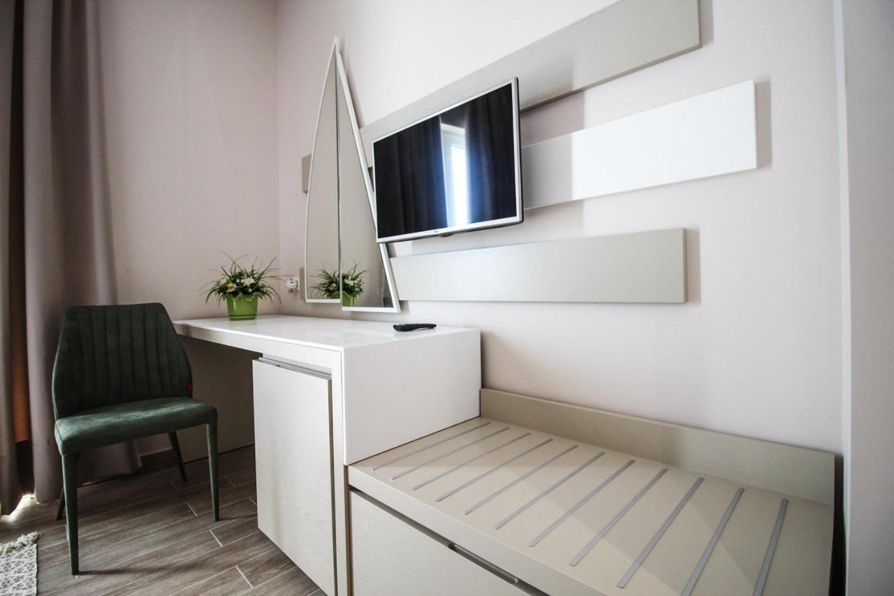 Hotel Kristera Kanine Esterno foto